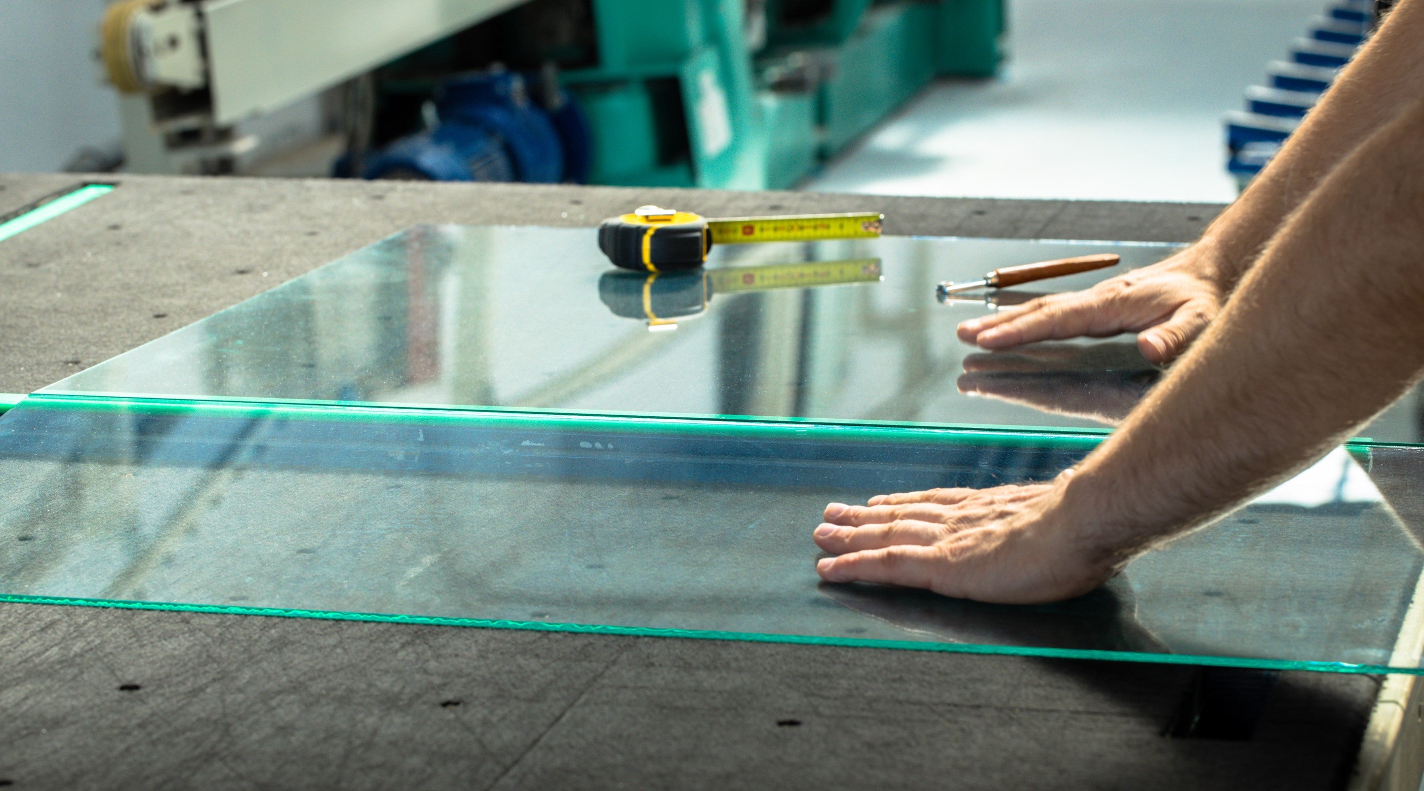 9 Glass Cutting Tips for Achieving Cleaner Cuts